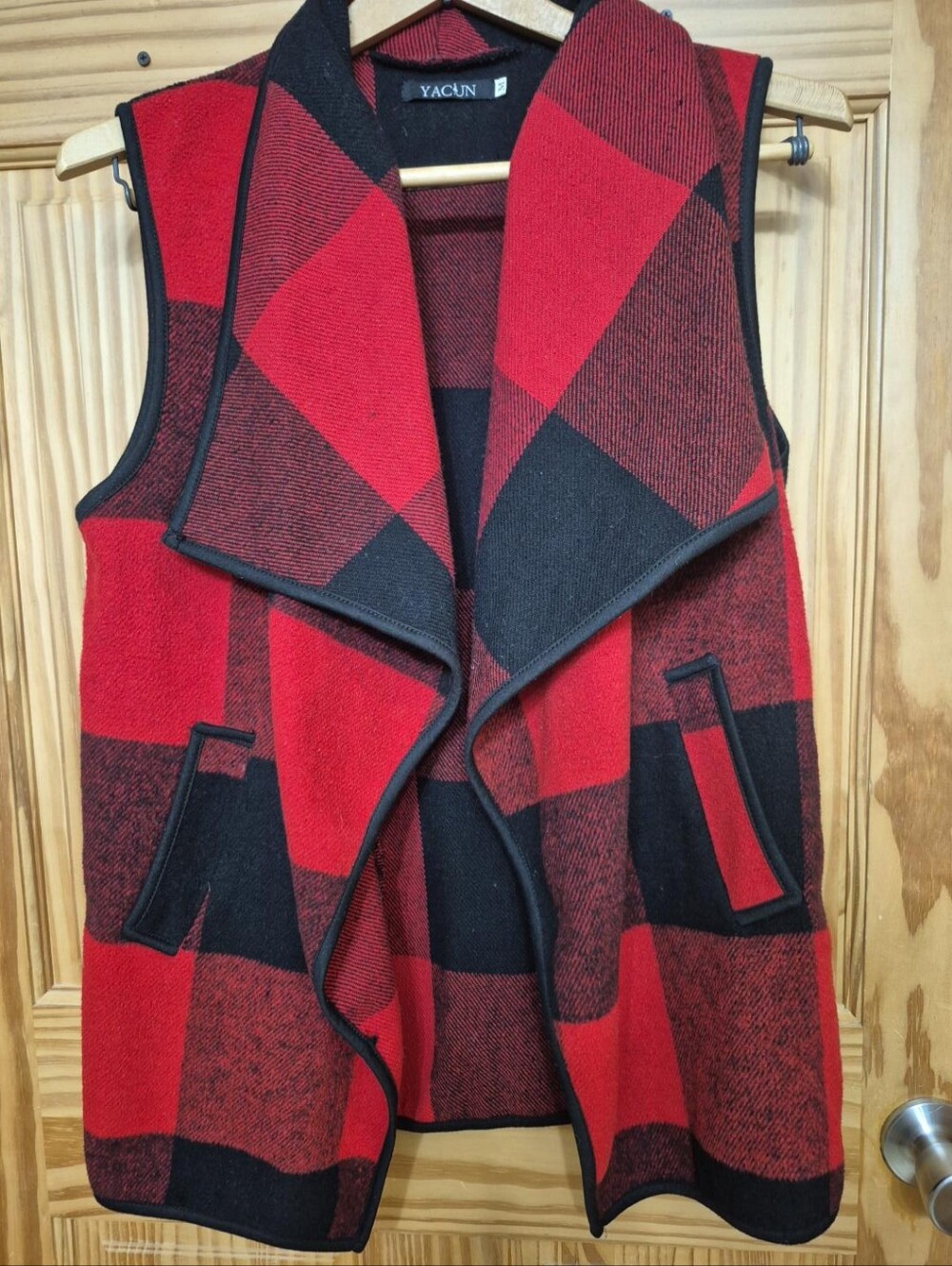 Yacun Women’s Red & Black Plaid Open-Front Vest – Size M